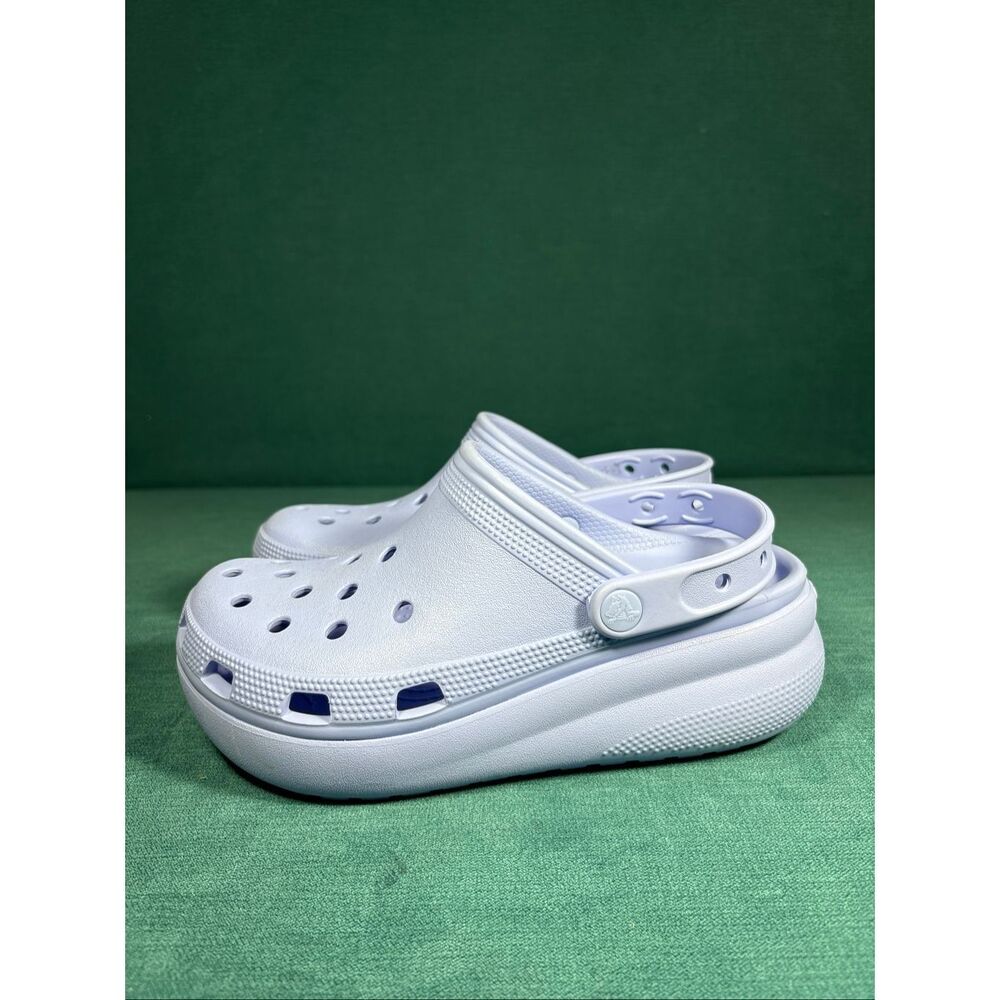 CROCS Classic Platform Clog in Light Lavender